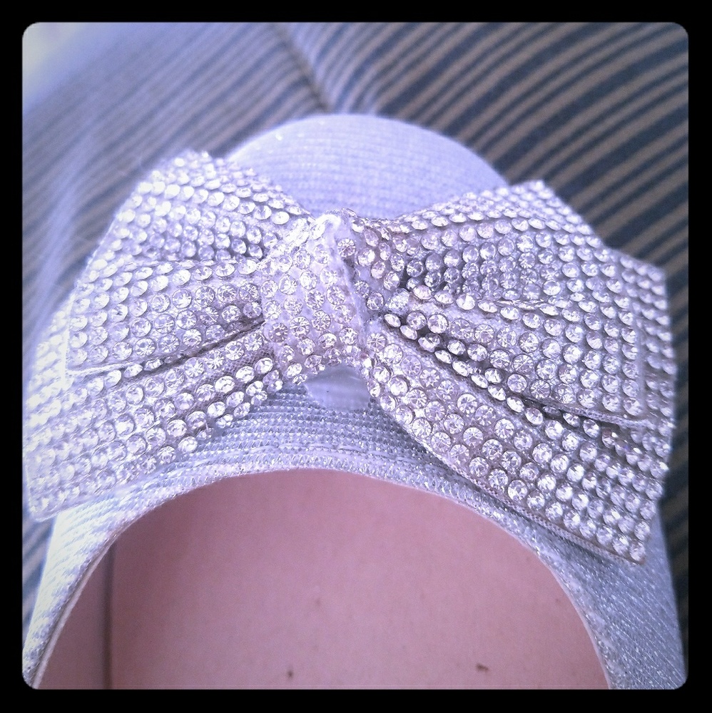 Adorable Sparkly Silver Flats Worn Twice, Like New